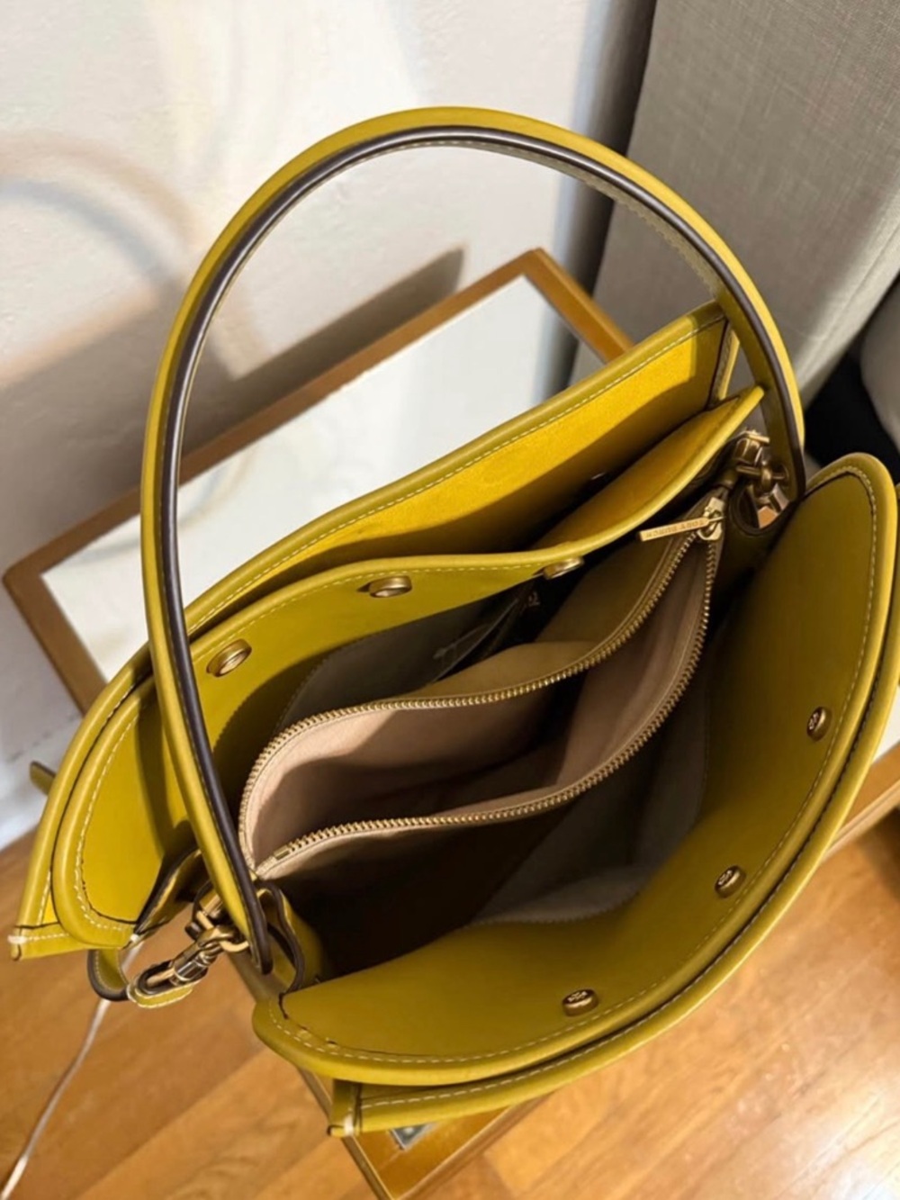 Tory Burch Lee Radziwill Petite Double Bag Spring 2022 Runway - Picture 3 of 3